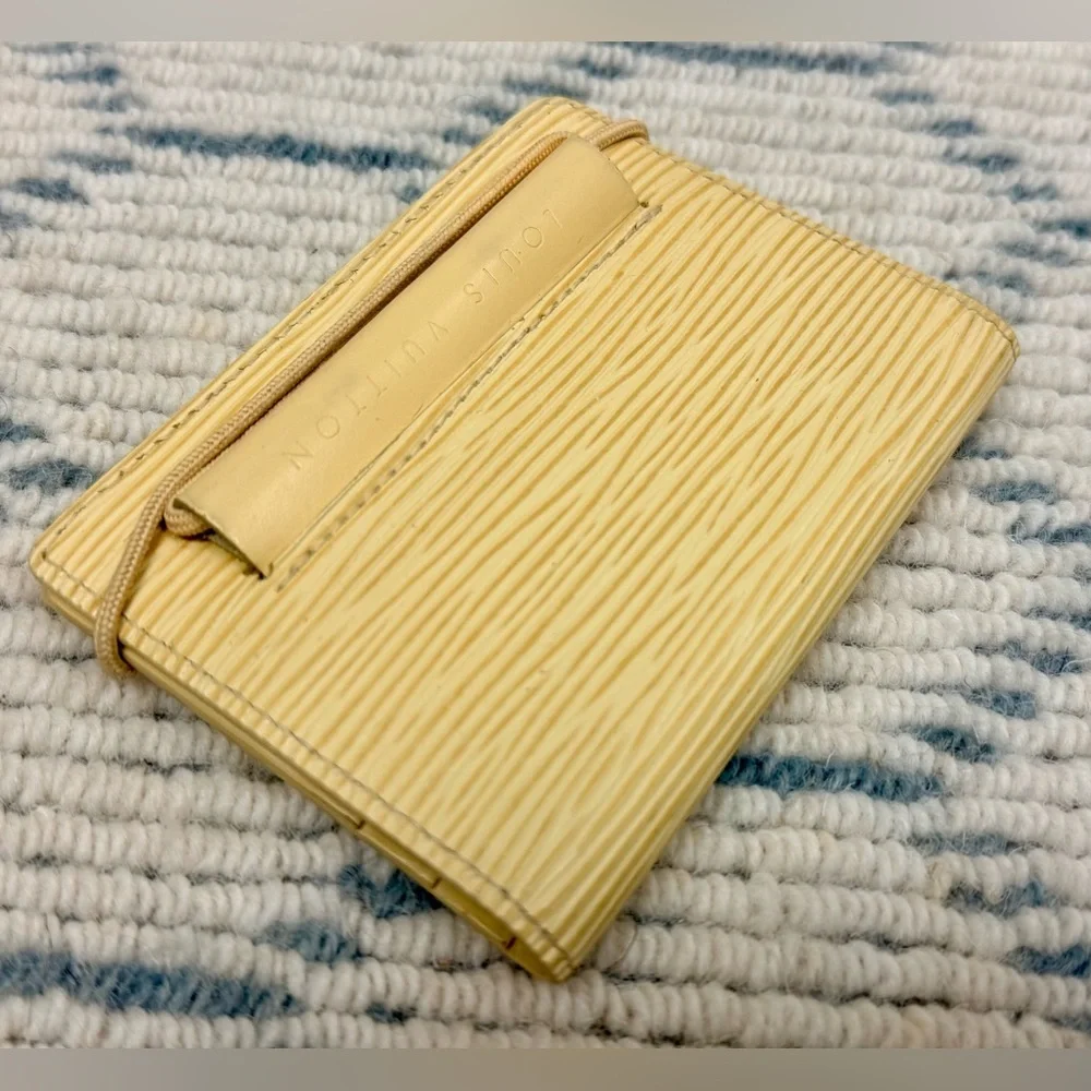 LOUIS VUITTON Unisex Vintage Y2K 2000’s Yellow Epi Leather Elastic Card Wallet